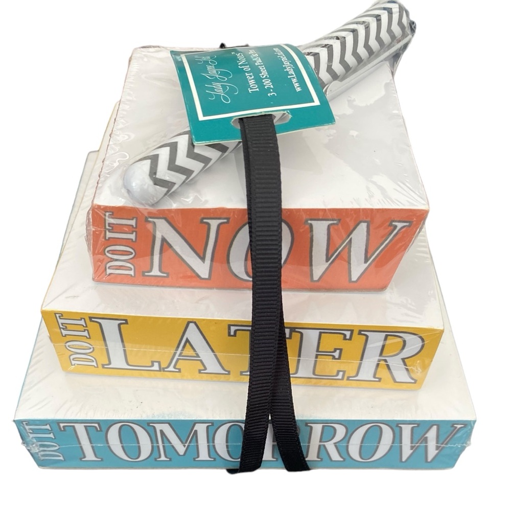 LADY JAYNE LTD Tower of Notes with Pen 3 - 200 Sheet Pads